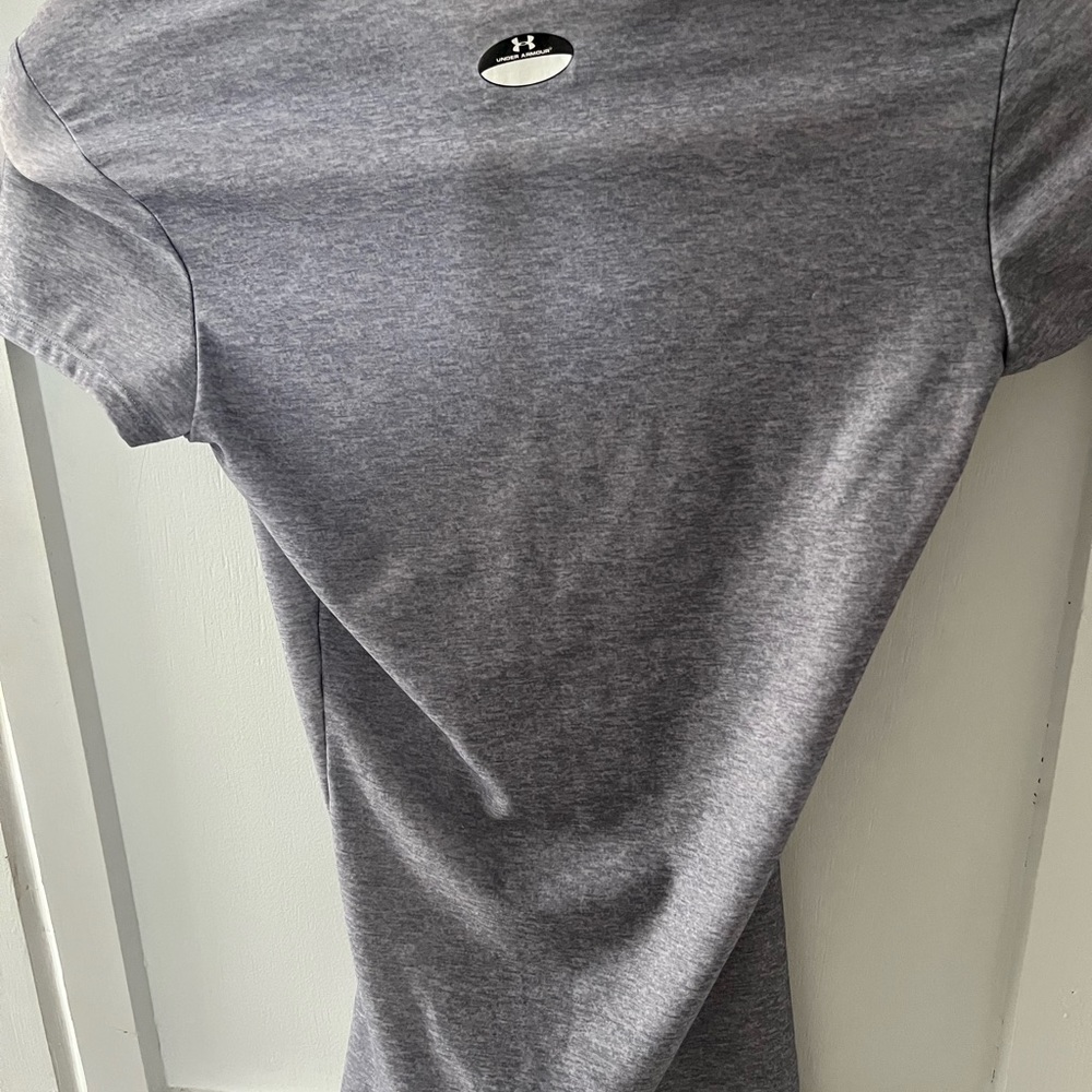 S- Under Armour Heat Shield Shirt- Worn Heather Gray.